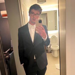 Meet your Posher, Troy